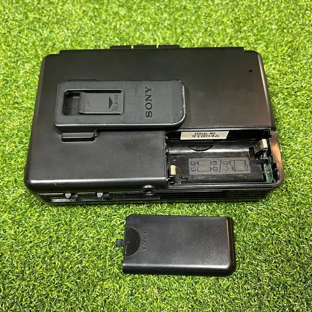 Sony Walkman WM-AF23 AM/FM Stereo Cassette Player TESTED/WORKING
